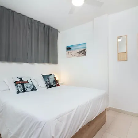 Lägenhet New* With Terrace And Sea Views *