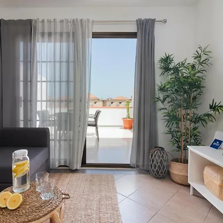 New* With Terrace And Sea Views Lägenhet *